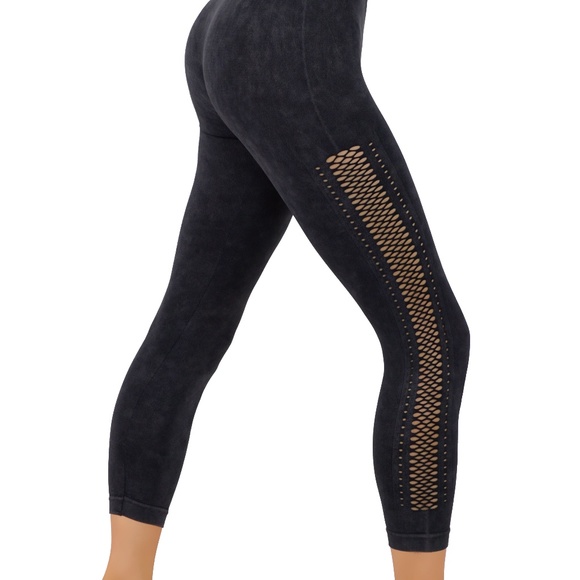 Yelete Pants - Faded workout leggings capri